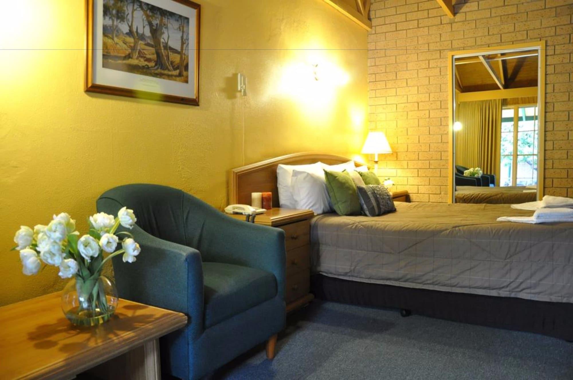 High Country Motor Inn Bright Exterior photo